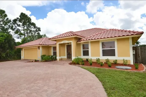 558 SW Colleen Avenue Port St Lucie FL 34983