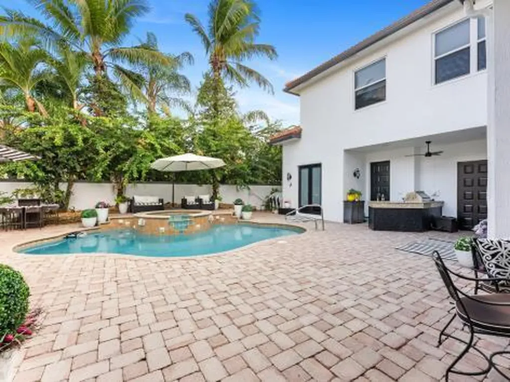 6676 NW 127th Terrace Parkland FL 33076