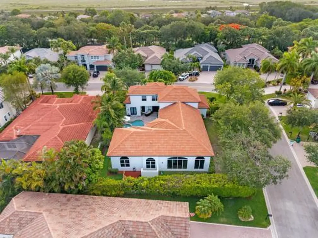 6676 NW 127th Terrace Parkland FL 33076