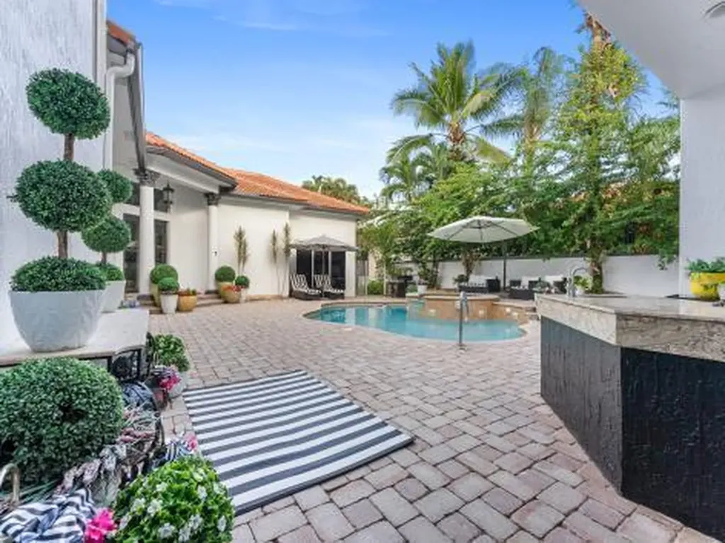 6676 NW 127th Terrace Parkland FL 33076