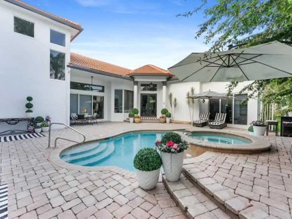 6676 NW 127th Terrace Parkland FL 33076