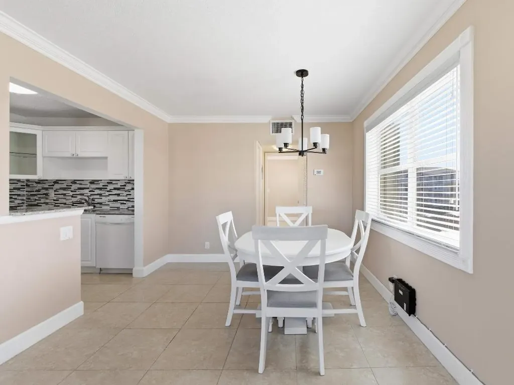 530 Horizons E Boynton Beach FL 33435