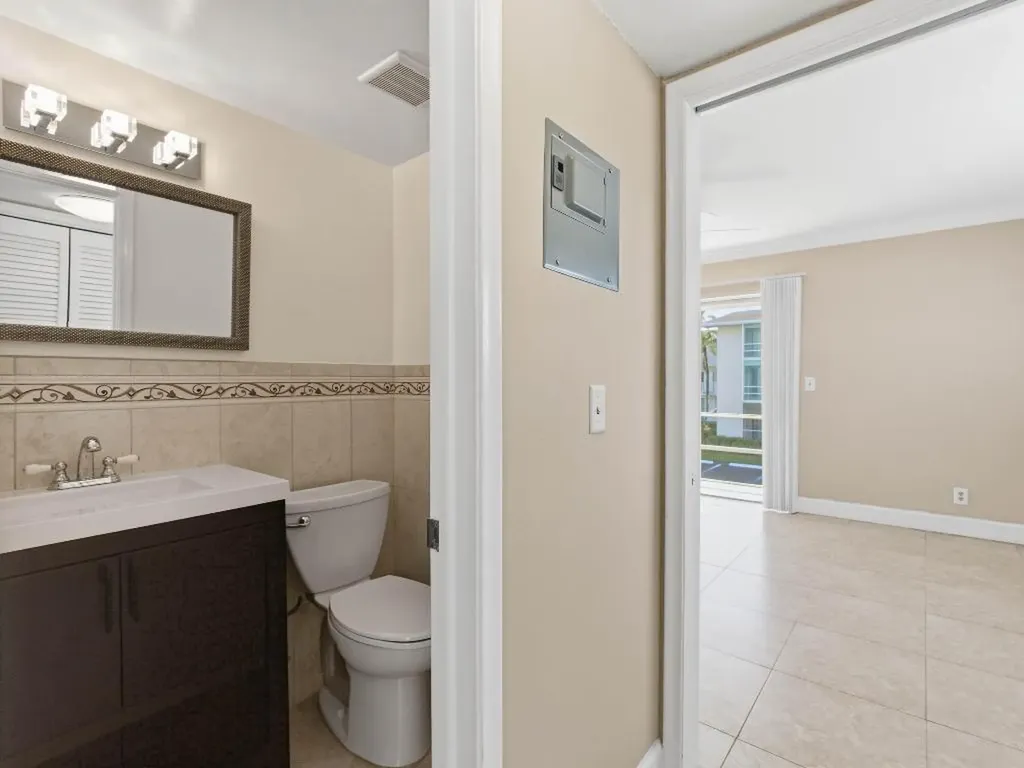 530 Horizons E Boynton Beach FL 33435