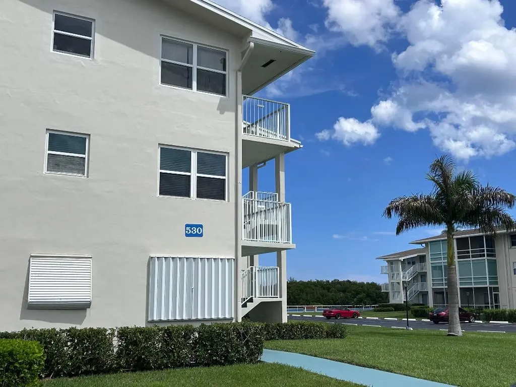 530 Horizons E Boynton Beach FL 33435
