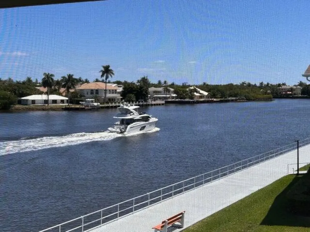530 Horizons E Boynton Beach FL 33435