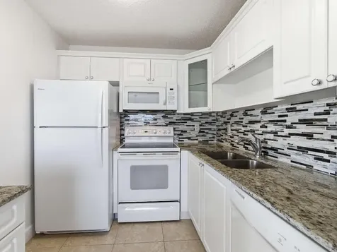 530 Horizons E Boynton Beach FL 33435