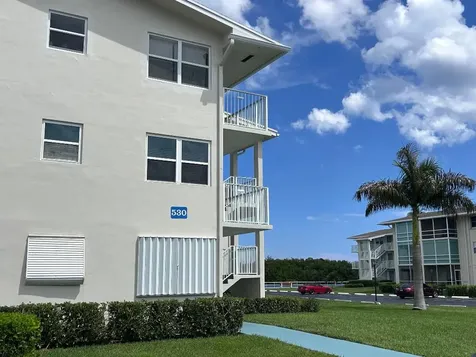 530 Horizons E Boynton Beach FL 33435