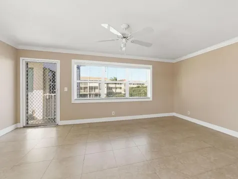 530 Horizons E Boynton Beach FL 33435