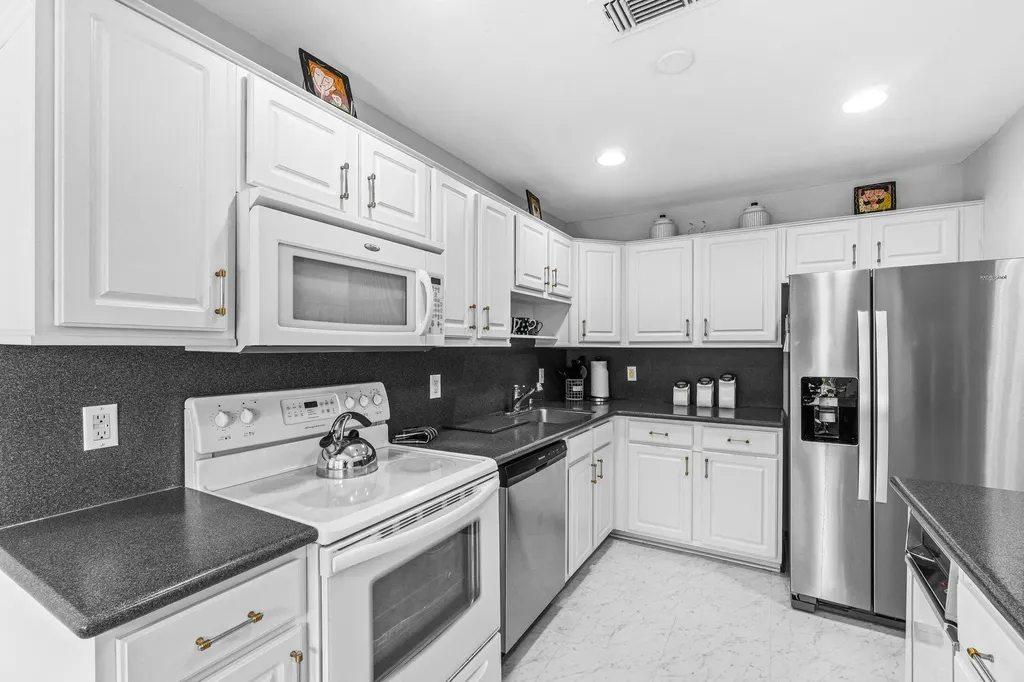 27 Southport Lane Boynton Beach FL 33436