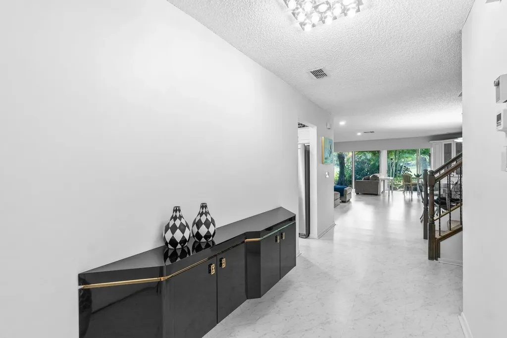 27 Southport Lane Boynton Beach FL 33436