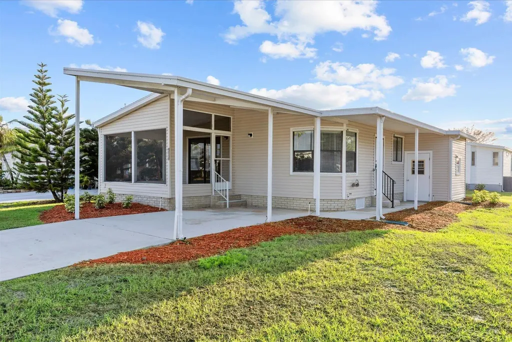 8530 Leadtree Court Port St Lucie FL 34952