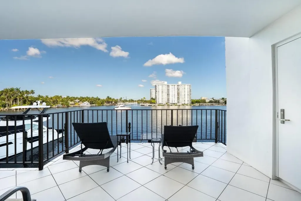 400 Seasage Drive Delray Beach FL 33483