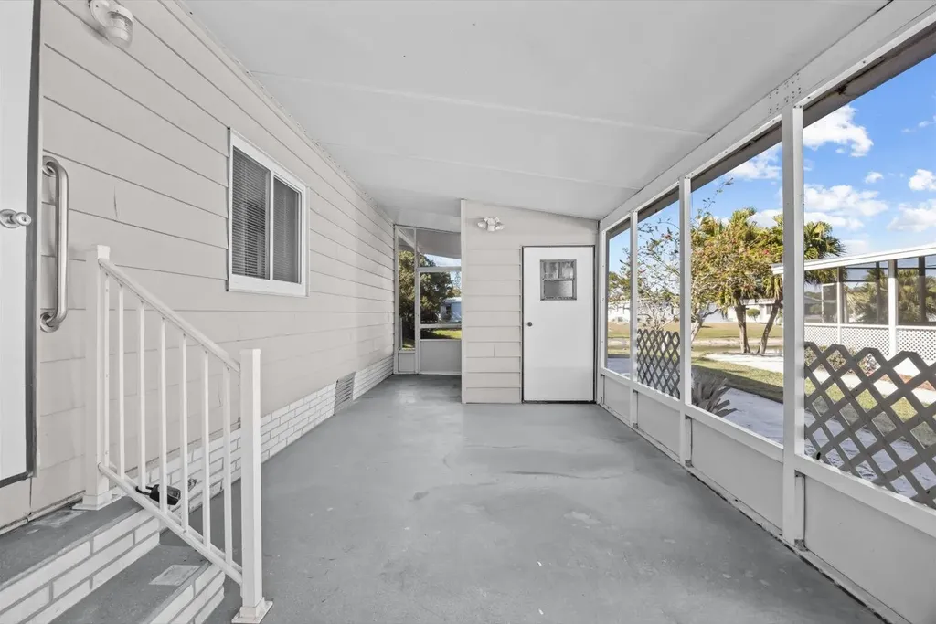 8221 Cinnamon Lane Port St Lucie FL 34952