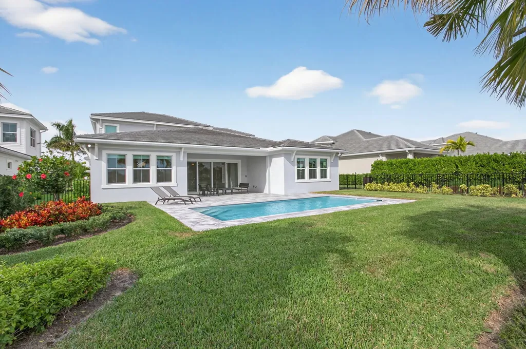 9249 Crestview Circle Palm Beach Gardens FL 33412