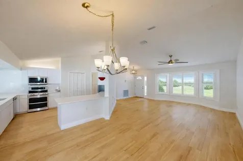 8001 SE Pilots Cove Terrace Hobe Sound FL 33455