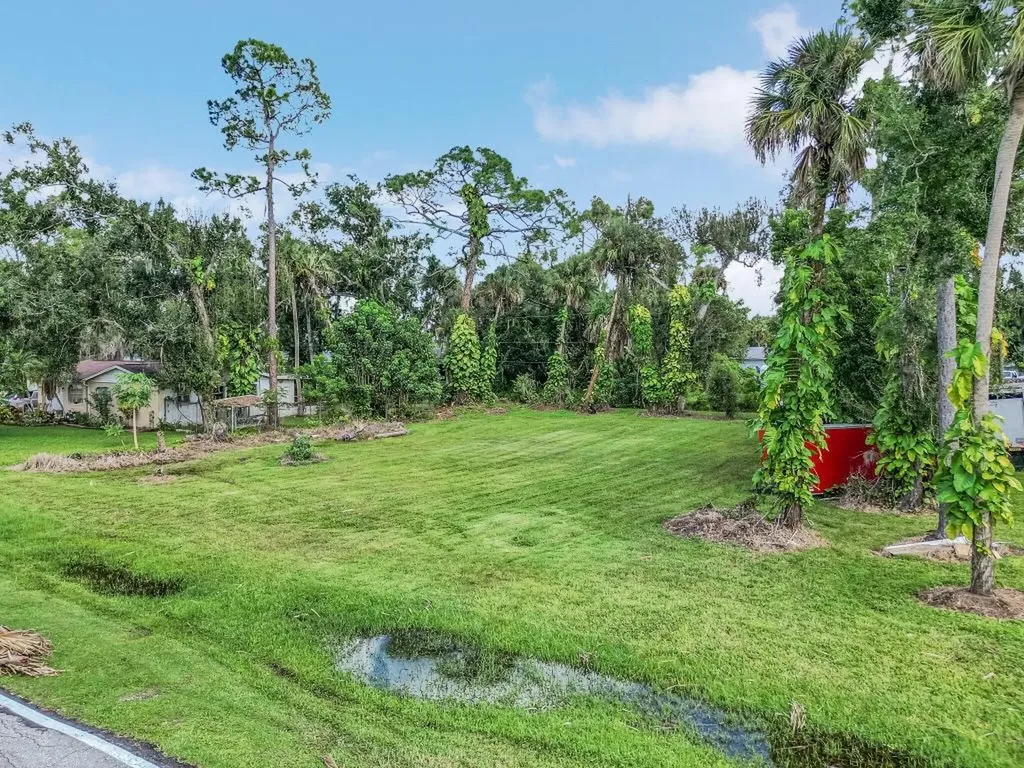 2314 Davis Boulevard Fort Myers FL 33905
