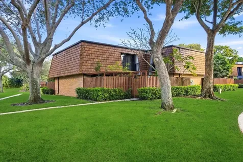 3022 30th Lane Greenacres FL 33463