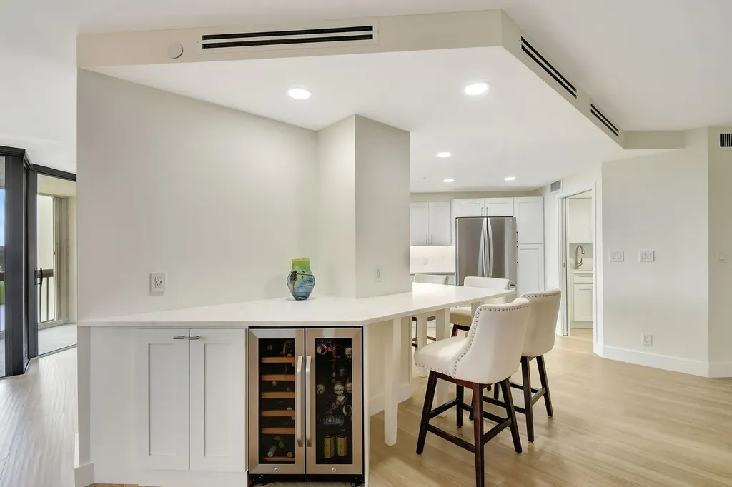 1900 Consulate Place West Palm Beach FL 33401