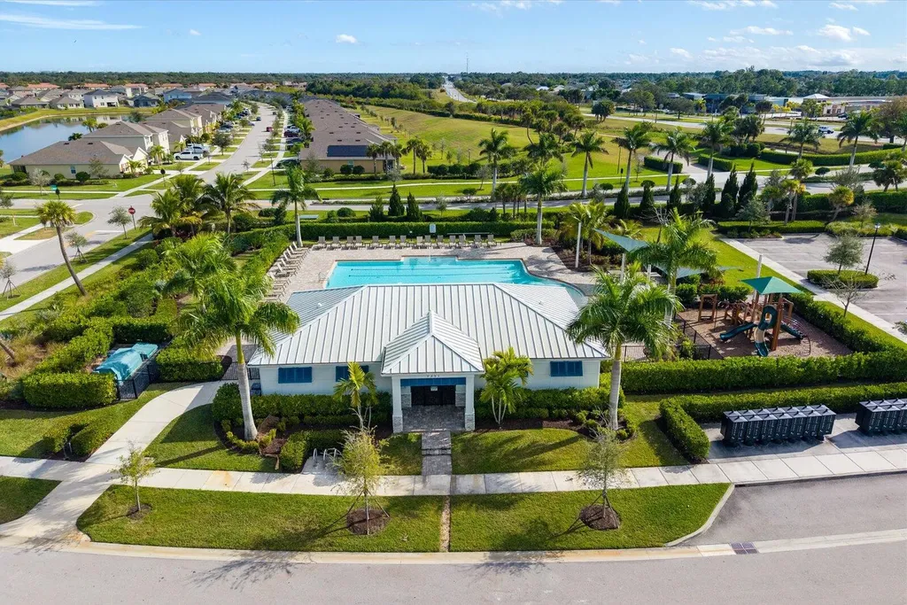 10813 SW Vasari Way Port St Lucie FL 34987