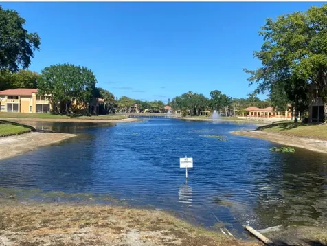4863 Via Palm Lakes West Palm Beach FL 33417