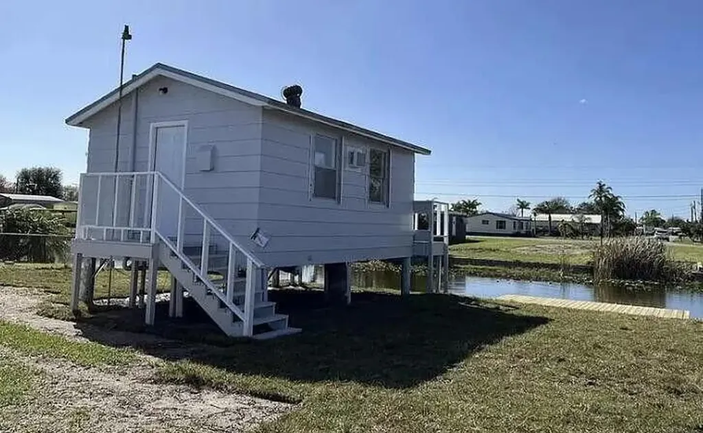 1520 Hunter Road Okeechobee FL 34974