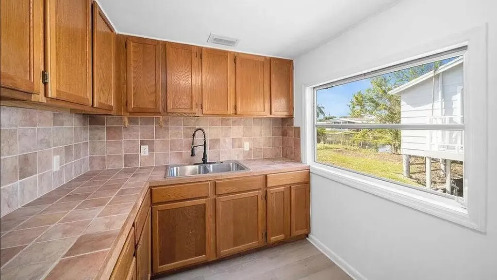 1520 Hunter Road Okeechobee FL 34974