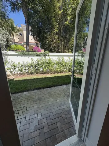 109 Royal Palm Circle Tequesta FL 33469
