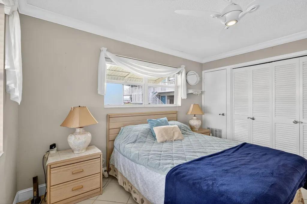 480 Horizons W Boynton Beach FL 33435