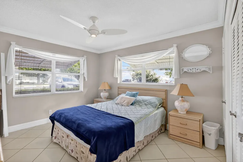 480 Horizons W Boynton Beach FL 33435