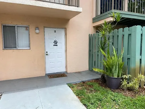 1829 Fairview Villas Drive Palm Springs FL 33406