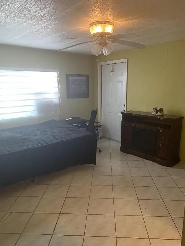 570 NE 47th Ct Lot#430 Deerfield Beach FL 33064