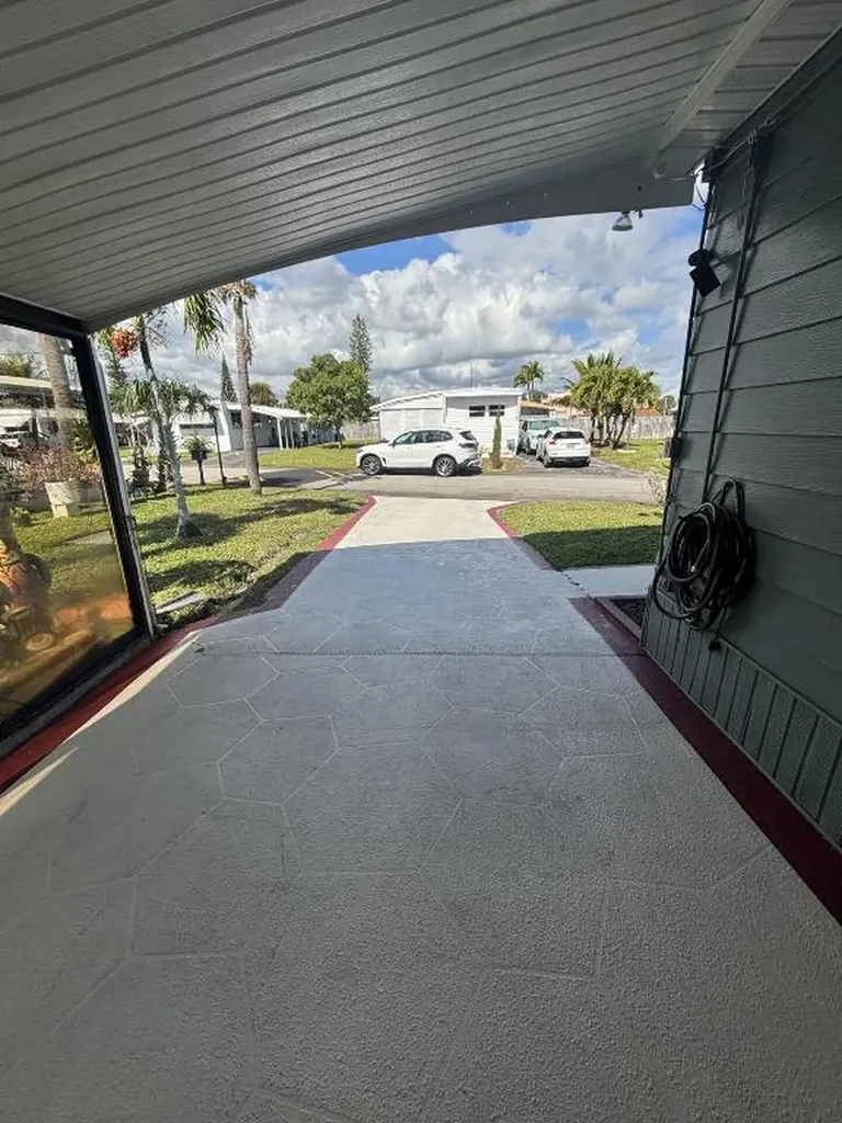 570 NE 47th Ct Lot#430 Deerfield Beach FL 33064