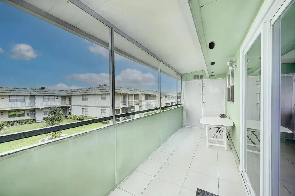 601 Monaco M Delray Beach FL 33446