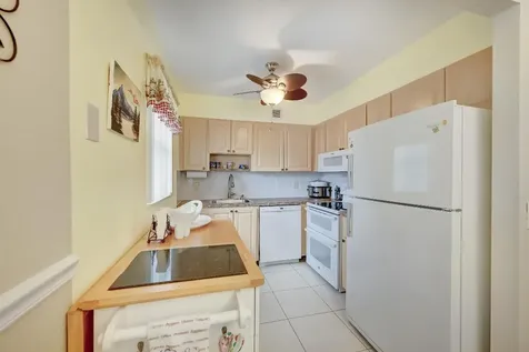 601 Monaco M Delray Beach FL 33446