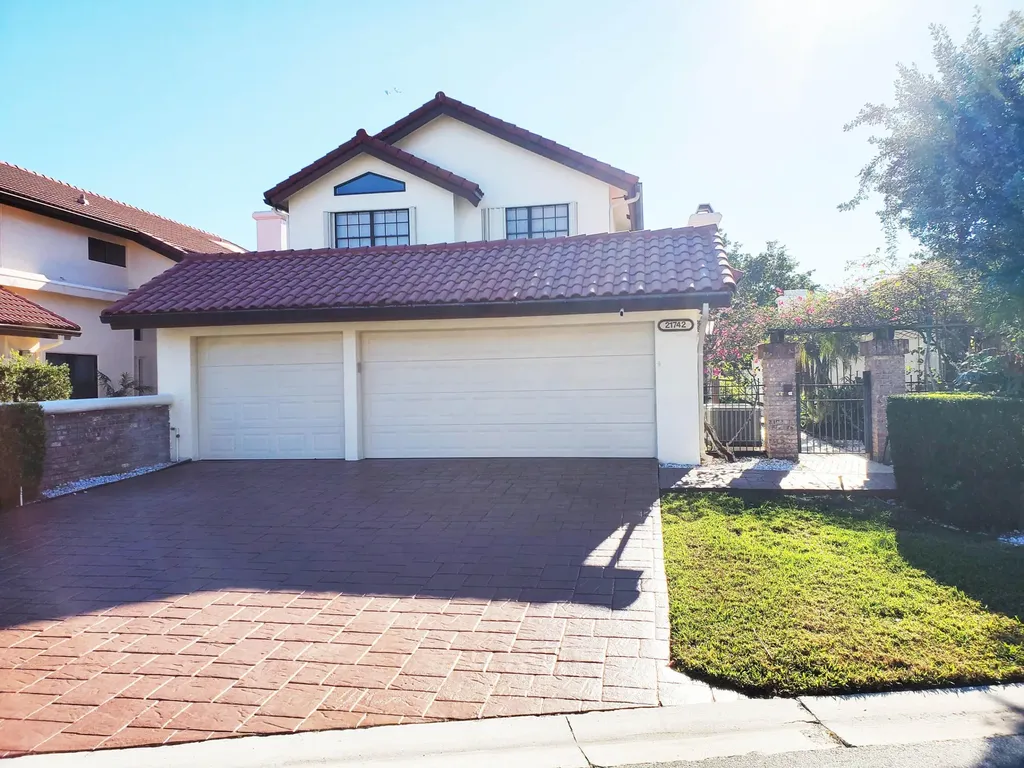21742 Club Villa Terrace Boca Raton FL 33433