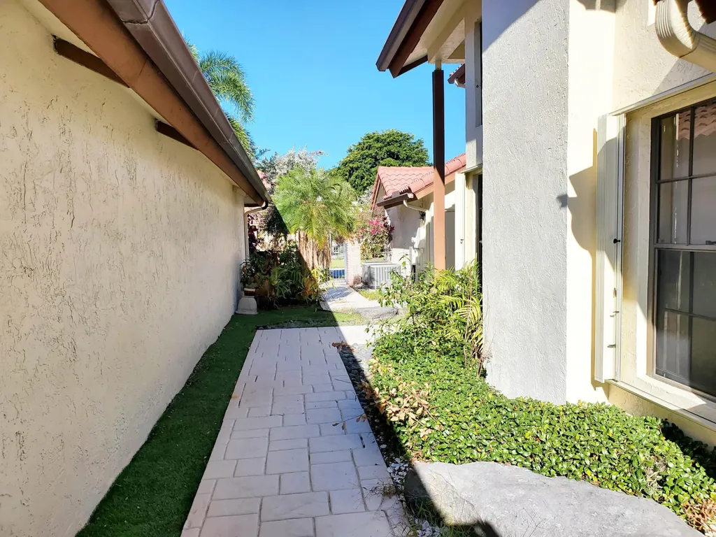 21742 Club Villa Terrace Boca Raton FL 33433