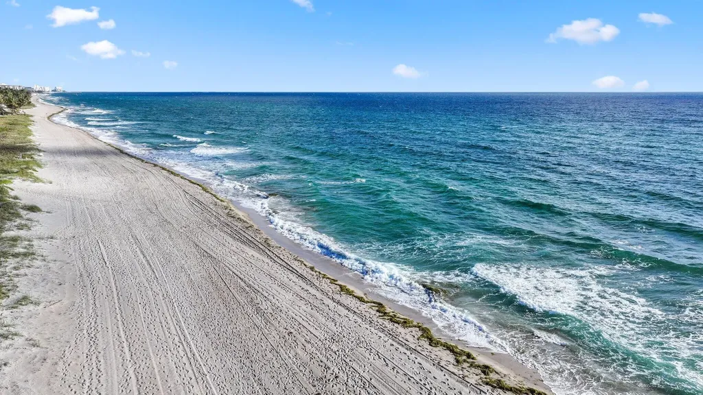 1021 Hillsboro Mile Hillsboro Beach FL 33062
