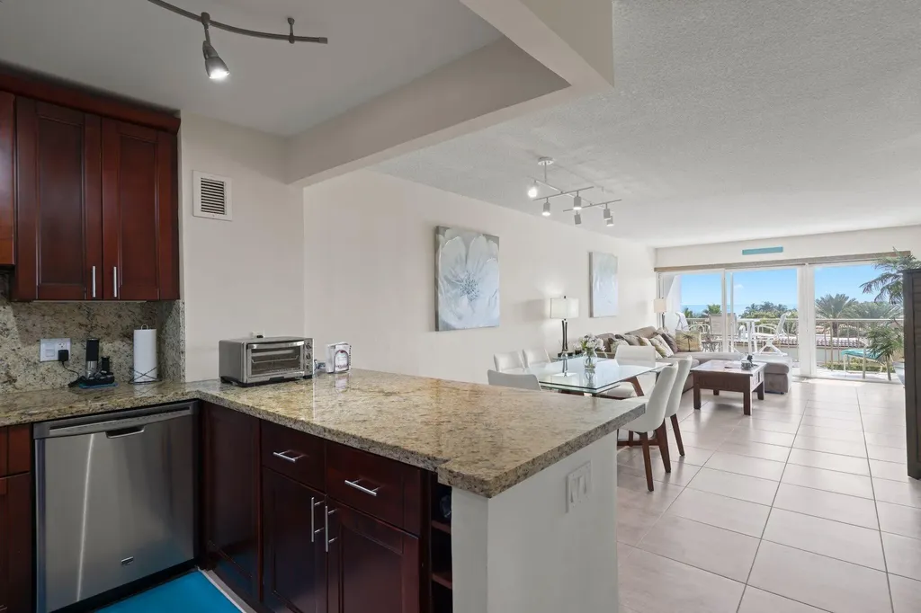 1021 Hillsboro Mile Hillsboro Beach FL 33062