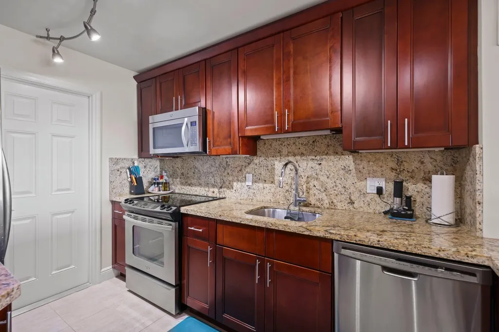 1021 Hillsboro Mile Hillsboro Beach FL 33062
