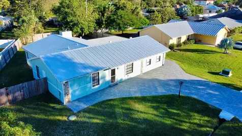 2413 SE Whitehorse Street Port St Lucie FL 34984