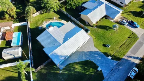 2413 SE Whitehorse Street Port St Lucie FL 34984