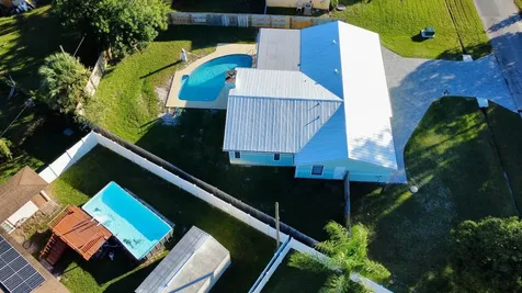 2413 SE Whitehorse Street Port St Lucie FL 34984