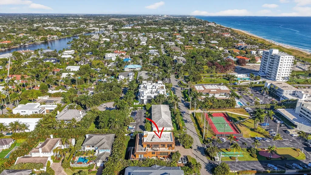 122 Andrews Avenue Delray Beach FL 33483