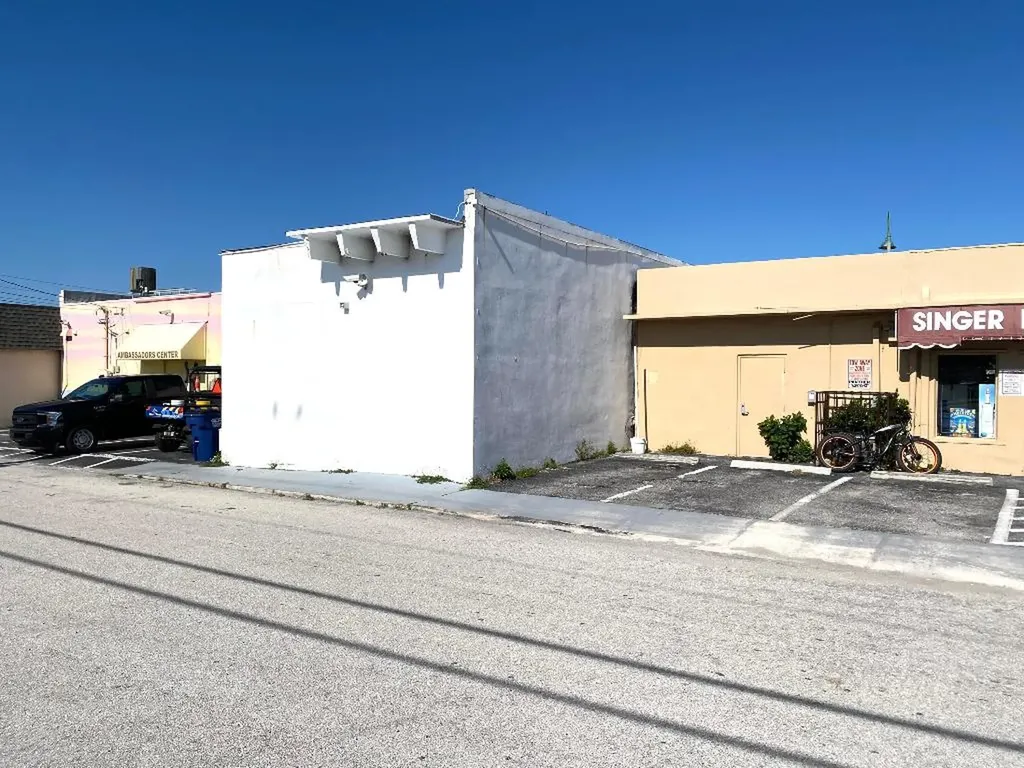 1237 E Blue Heron Boulevard Singer Island FL 33404