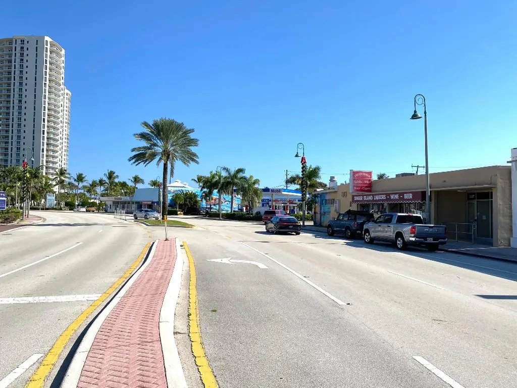 1237 E Blue Heron Boulevard Singer Island FL 33404