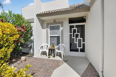 9215 Flynn Circle Boca Raton FL 33496
