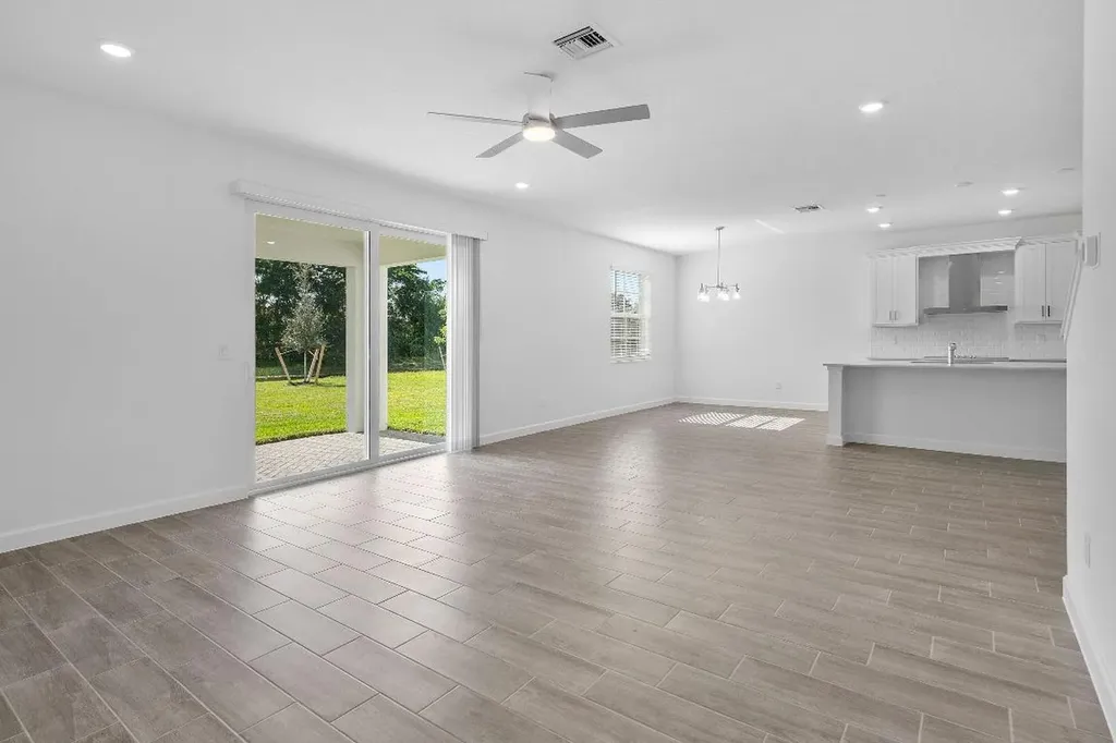 6843 Cobia Circle Boynton Beach FL 33437