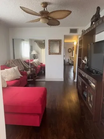 291 Flanders G Delray Beach FL 33484
