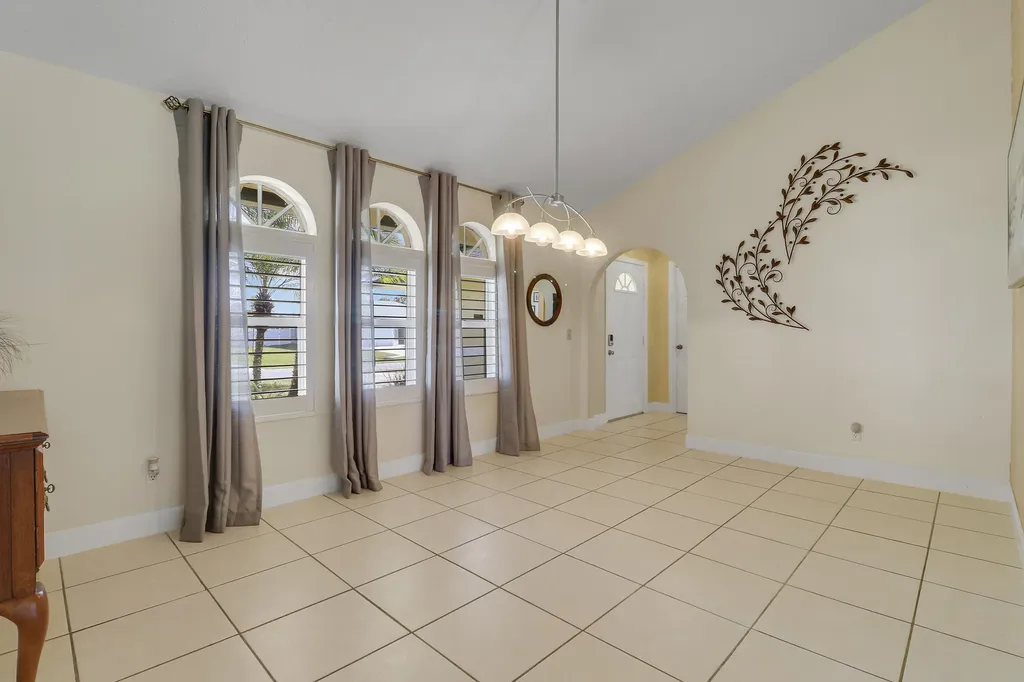 2374 SW Chateau Terrace Port St Lucie FL 34953