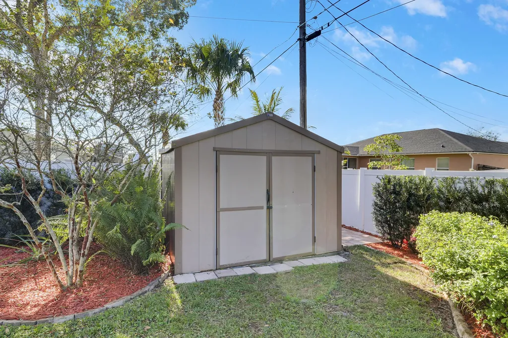 2374 SW Chateau Terrace Port St Lucie FL 34953